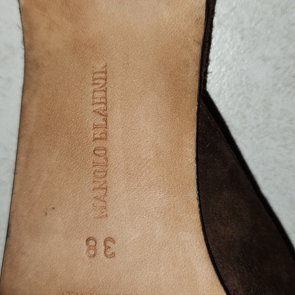 Manolo Blahanik Brown Suede Kitten Heels- Authentic - Picture 8 of 10